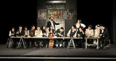 Stire din Cultură-Educație : "Niște năroji" și "Ursul" urcă pe scena Teatrului de Stat