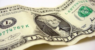 Stire din Economie : Dolarul american, mai slab