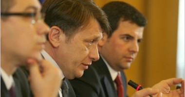 Stire din Politică-Administrație : USL nu participă la consultările cu președintele Băsescu