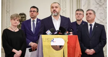 Stire din Politică-Administrație : USR acuză PSD că „se joacă din nou cu chibriturile” în dezbaterea bugetului pe 2026
