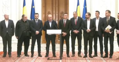 Stire din Politică-Administrație : USR rămâne în opoziție. Coaliția a luat act de decizie