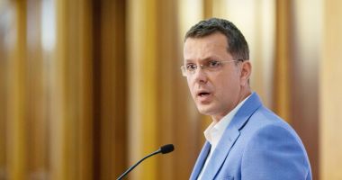 Stire din Politică-Administrație : Ionuţ Moşteanu: "Ministrul Bode sfidează şi fuge de Parlament, deci trebuie să plece din funcţie"
