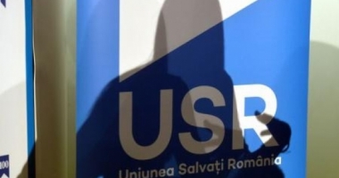 Stire din Politică-Administrație : USR reacționează la anunțul demisiei premierului Mihai Tudose