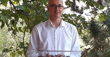 Stire din Politică-Administrație : Deputatul Stelian Ion, de la USR, apel să nu se mai "sifoneze" banii publici