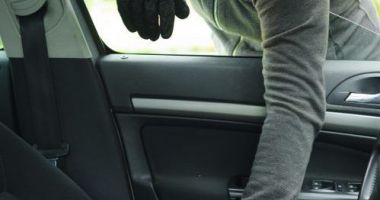 Stire din Eveniment : ALERTĂ DE LA POLIŢIA CONSTANŢA! "Pentru comiterea unui furt din auto este nevoie de mai putin de un minut"