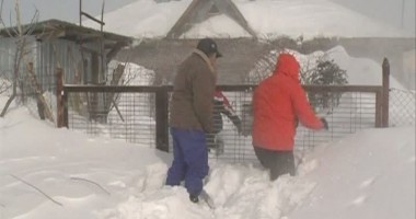 Peste 23.000 de locuitori din județului Buzău, izolați în nămeți de 8 zile - 3