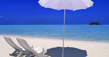 Stire din Economie : Cât sunt dispuși să cheltuiască românii pentru o vacanță