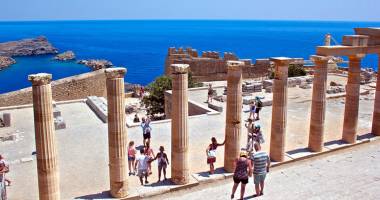 Vacanțele românilor în Grecia, neafectate de criza financiară