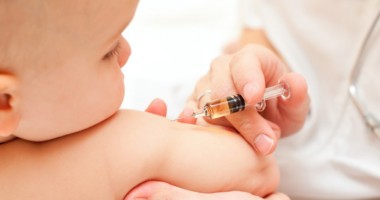 Stire din Sănătate : Nicolăescu: Vaccinul antigripal pentru 2013-2014, produs la Cantacuzino. Am comandat 1,5 milioane de doze