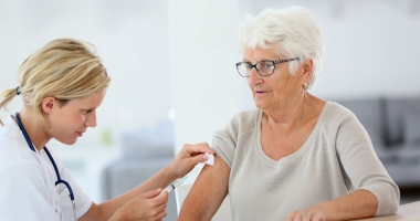 Stire din Social : Direcția de Sănătate Publică, apel către  medicii de familie să ridice vaccinul antigripal