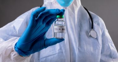 Stire din Social : Apoape 33.000 de români s-au vaccinat împotriva COVID în ultimele 24 de ore. Doar 6.000 au făcut prima doză