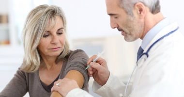 Stire din Social : Constănțenii, dornici să se vaccineze. 90% dintre dozele de vaccin antigripal au fost epuizate