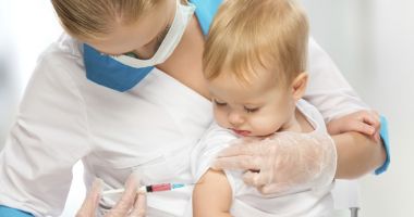 Stire din Social : Bucurie pentru părinți!  Ce se întâmplă cu vaccinul împotriva rujeolei