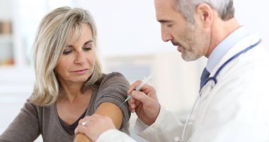 Stire din Social : Pregătiri pentru sezonul de toamnă! Vin dozele de vaccin antigripal