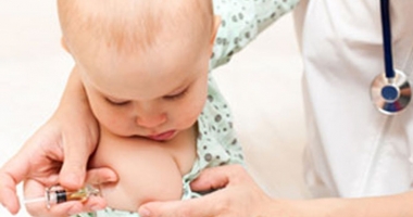 Stire din Sănătate : Imunizarea împotriva rujeolei, vitală pentru copii