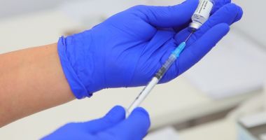 Stire din Social : Vaccinare  fără programare, la Delfinariu și la City Park Mall, în acest week-end