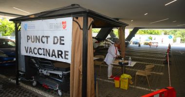 Vaccinare din maşină, la Constanţa