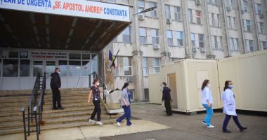Sute de medici şi asistente, vaccinaţi astăzi, în judeţul Constanţa - 4