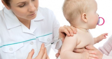 Stire din Sănătate : Instanța a decis: VACCINUL HEXAVALENT PROVOACĂ AUTISM!