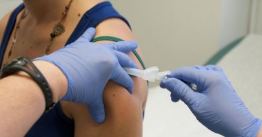 Stire din Sănătate : Medicii de familie susțin campania de vaccinare anti-HPV