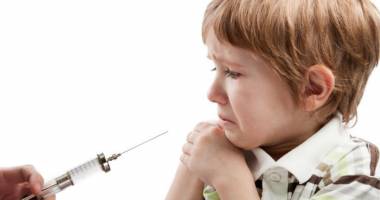Stire din Sănătate : Românii se vaccinează din ce în ce mai puțin