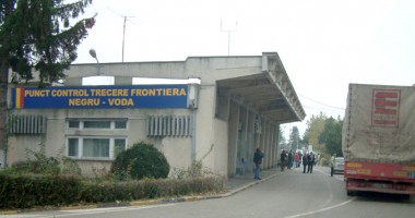Stire din Eveniment : Va fi "potop" la frontiere. Iată ce măsuri iau polițiștii