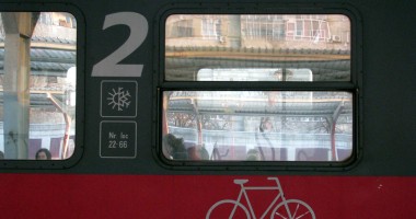 Stire din Social : Vagoane speciale  pentru transportul bicicletelor, pe trenurile spre litoral