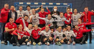 Stire din Sport : Handbal feminin: SCM Râmnicu Vâlcea, închisă fără drept de apel de Herning-Ikaast, în sferturile EHF European League