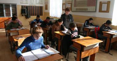 Stire din Cultură-Educație : VAL DE RESTRUCTURĂRI ÎN ÎNVĂȚĂMÂNT