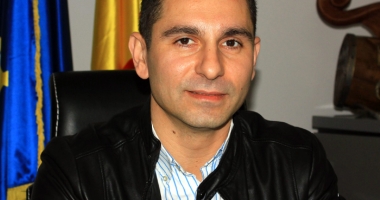 Stire din Politică-Administrație : "Numărul locurilor de joacă se va mări până la sfârșitul anului"