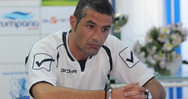 Stire din Sport : Vali Sandu, șocat de situația în care se află FC Farul: "Nu ne vine să credem pe ce loc suntem"