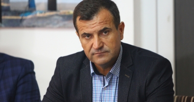 Stire din Politică-Administrație : Primarul Vrabie și-a ieșit din minți. Lăsat fără "circ", cere alegeri anticipate la Medgidia