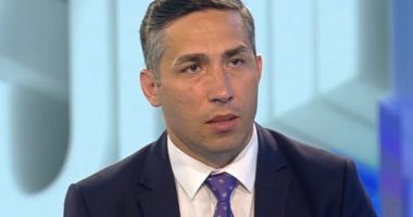Stire din Actualitate : Valeriu Gheorghiţă, despre ce efecte adverse sunt la doza 3 de vaccin: "Profilul de siguranță este la fel cu celelalte doze"