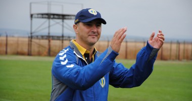 Stire din Sport : Răchită este noul antrenor secund al lui Pițurcă la echipa națională
