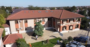 Stire din Politică-Administrație : Primăria Valu lui Traian, măsuri în ceea ce priveşte parcarea ilegală în localitate