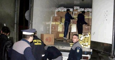 Peste 150.000 de pachete de țigări netimbrate, confiscate la Vama Bechet