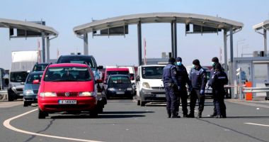 Stire din Actualitate : Ministerul Sănătăţii explică de ce trebuie să intre în carantină persoanele nevaccinate, la sosirea în România