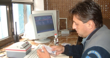 AGLOMERAȚIE ÎN VĂMI! Toate persoanele care trec frontiera vor fi verificate cu amănunțime - 2
