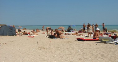 Stire din Eveniment : Fetiță de șase ani dispărută la Vama Veche, găsită de jandarmi în 15 minute de la sesizare