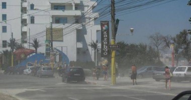 Vreme caniculară și vânt puternic, pe litoral