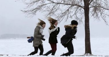 Stire din Social : Plecați în vacanță? Iată zonele în care vremea își face de cap