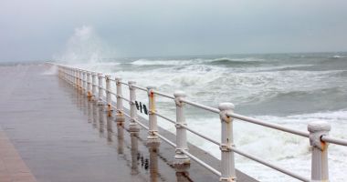 Stire din Social : Meteorologii au emis două atenționări de COD GALBEN pentru municipiul Constanța