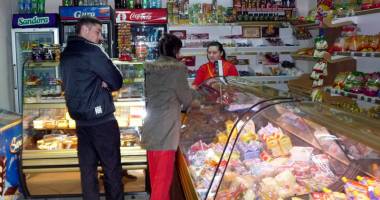 Stire din Economie : Vânzările de alimente au crescut cu peste 16% în 2015