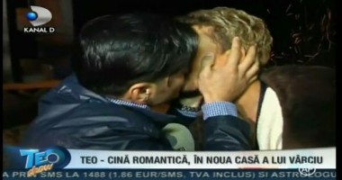 Stire din Monden : Liviu Vârciu și Teo, sărut în public