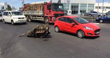 Motor de autocamion, ABANDONAT ÎN MIJLOCUL STRĂZII