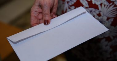 Vârstnicii constănțeni, premiați la domiciliu