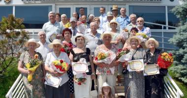 Stire din Politică-Administrație : Vârstnicii lunii iunie,  premiați de municipalitatea din Mangalia
