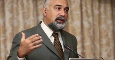 Stire din Economie : Ideea de a se construi o centrală nucleară în centrul țării nu a fost abandonată