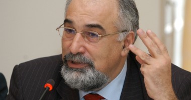 Stire din Politică-Administrație : "Victor Ponta nu s-a simțit niciodată în largul lui cu mine în preajmă"