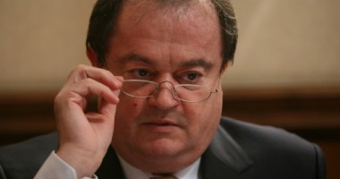 Stire din Politică-Administrație : Domnul Ponta ar trebui să se apuce în sfârșit de guvernare